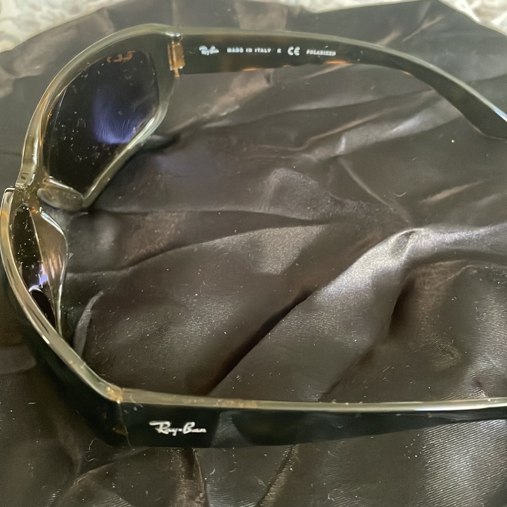Ray Ban Sunglasses - Picture 4 of 5